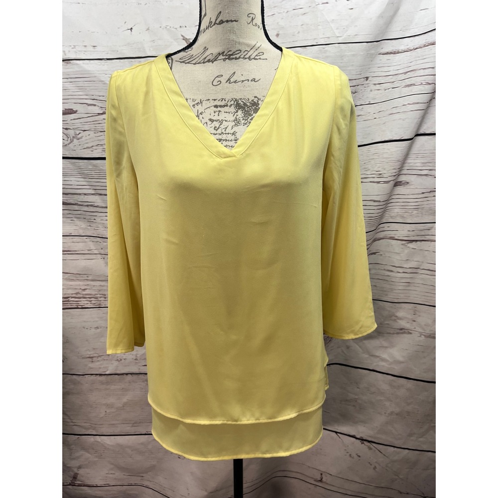 The Limited Yellow‎ V-Neck Blouse 3/4 Sleeve Double Layer Hem Womens Size M